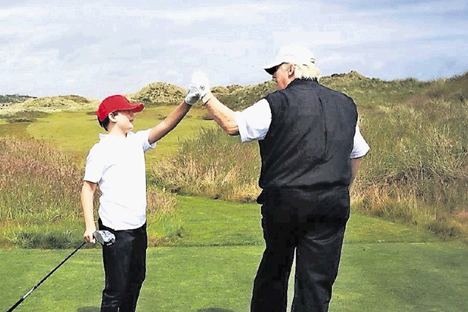 Barron zelo uživa, kadar skupaj igrata golf.