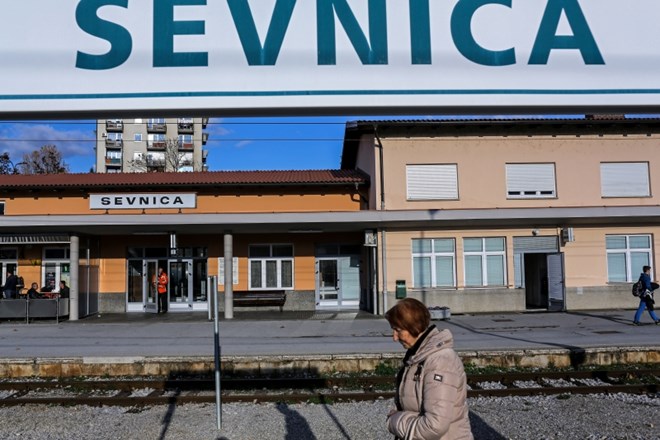 Reportaža is Sevnice: osemletnega Andreja so kazensko presedli k sošolki Melaniji