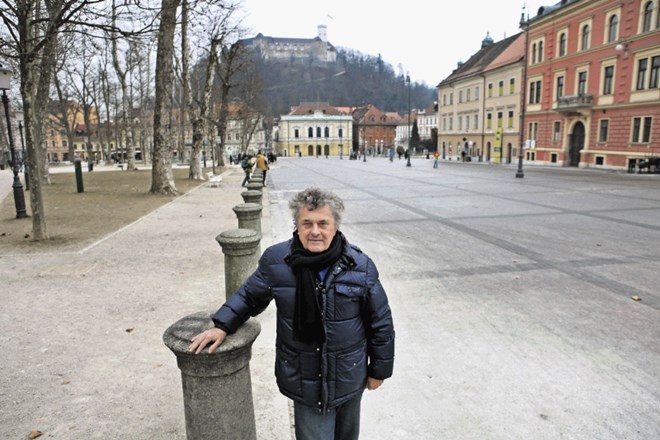 Na Mestno občino Ljubljana je bila lani naslovljena pobuda za postavitev jeklenice za spust z grajskega stolpa na Kongresni...