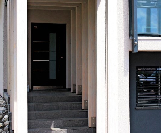 Pozneje in prej: poslovno portalno stopnišče