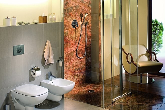 Nova dimenzija higiene v kopalnici: straniščna školjka brez roba KOLO Rimfree  