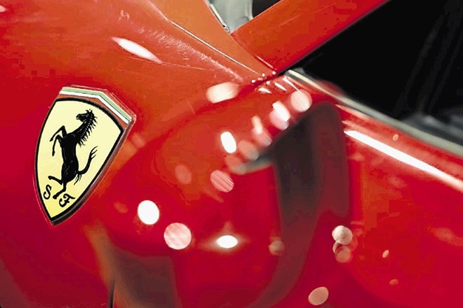 Ferrarijev konj in deteljica Alfe romeo: simbola, ki povesta ogromno