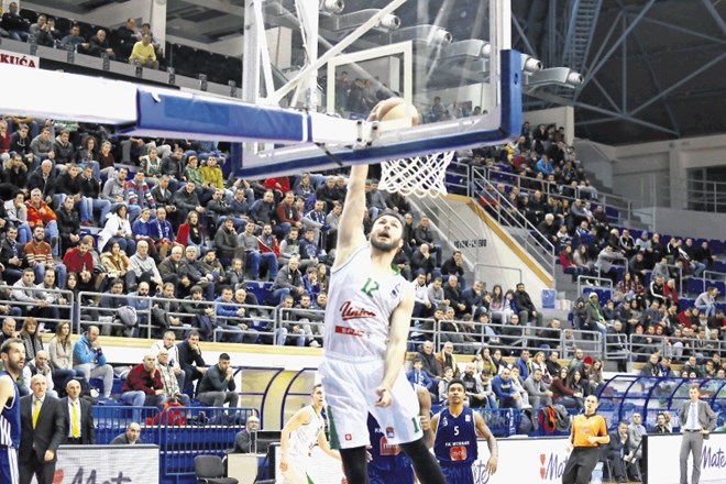 Olimpijin košarkar Nikola Janković je na tekmi proti Rogaški dosegel 26 točk in zbral deset skokov.