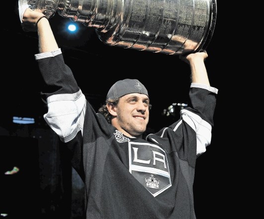 Anže Kopitar, kapetan Los Angelesa in dvakratni dobitnik šampionskega prstana v NHL, je zavrnil vabilo v slovensko...