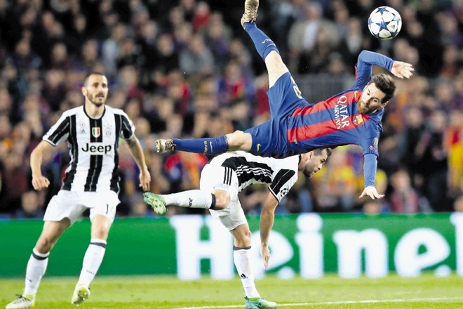 Lionelu Messiju (desno) s soigralci na Camp Nou ni uspelo zrežirati preobrata.