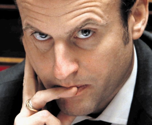 Emmanuel Macron (39 let) stranka: neodvisni sredinski kandidat program:  za svobodni trg, proevropsko politiko in 50 milijard...
