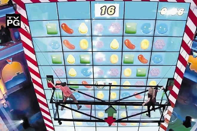 Šov Candy Crush je prišel v Guinnessovo knjigo rekordov z največjim zaslonom na dotik, ki je visok 9,144 metra. Sestavljen je...