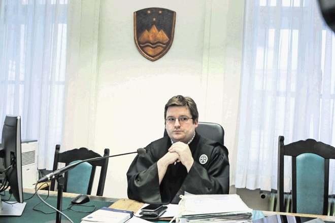 Tožilstvo je včeraj zahtevalo izločitev sodnika Cirila Keršmanca (na fotografiji), o izločitvi pa bo odločil predsednik...