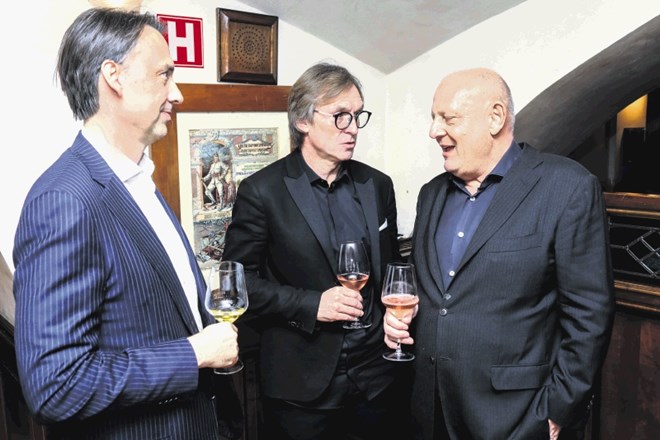 Predsednik uprave Mercatorja Tomislav Čižmić (levo), frizer in Cerarjev svetovalec Mitja Sojer (na sredini) in odvetnik Miro...