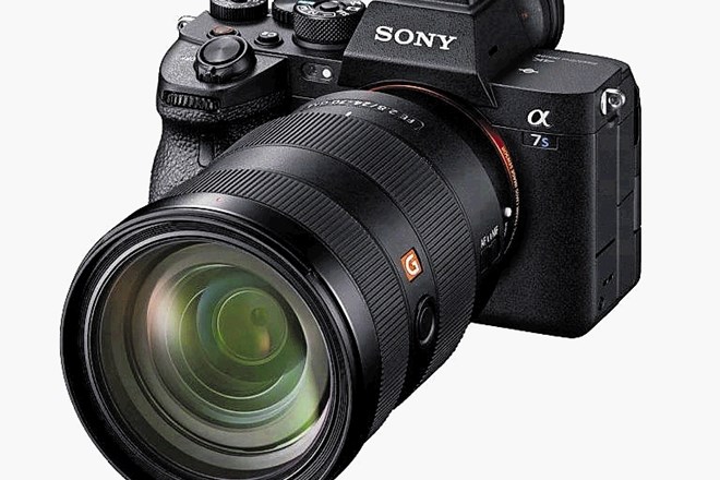 Sony z novim profesionalnim fotoaparatom za snemanje videov