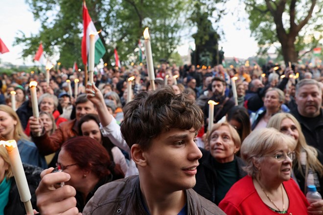 #foto Več tisoč Madžarov znova protestiralo proti Orbanovi vladi