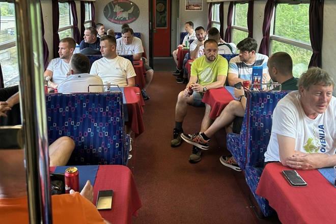 #video #foto Številni z navijaškim vlakom iz Ljubljane prispeli v München