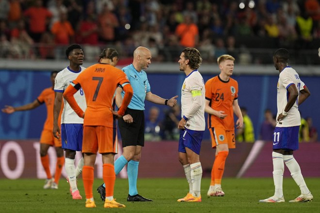 Nizozemci in Francozi v Leipzigu brez golov