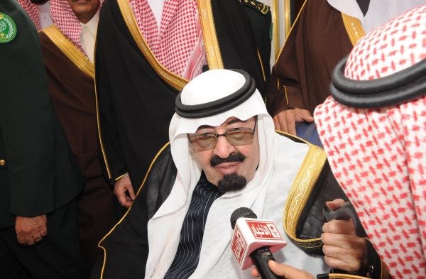 V sredo je savdski kralj Abdulah najavil vrsto socialnih in gospodarskih reform v državi.