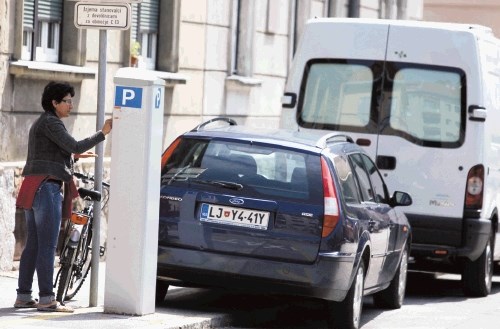 V ljubljanskem mestnem redarstvu, ki ga vodi Andrej Orač, bi radi voznike, ki niso poravnali parkirnine, kaznovali z 200 in...