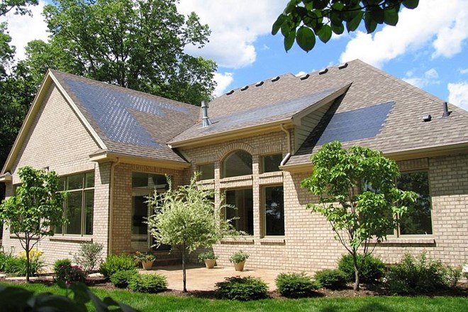Solarne plošče zmanjšajo potrebo po ogrevanju doma