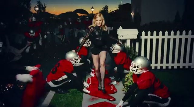 Video: Nov Madonnin spot uspešnica na YouTube