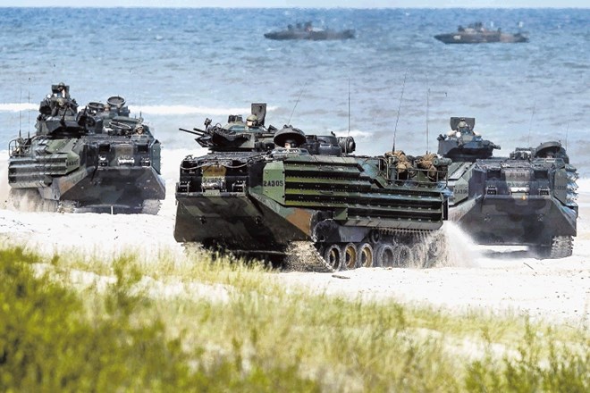 Natove vojaške vaje na Baltiku ta teden. Poljska ne želi evropske vojske, ker bi slabila kohezivnost Nata. 