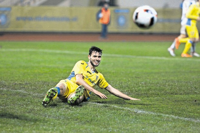 Amedej Vetrih, 26-letni nogometaš iz Vitovelj, je bil junak domžalske zmage nad vodilnim Mariborom.