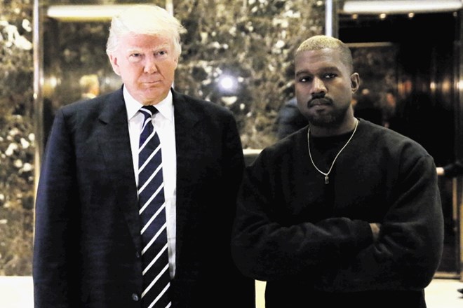 Kot možen zasilni izhod za prepevanje na inavguraciji se zdaj pojavlja tudi raper Kanye West, s katerim se je Trump dobil ta...