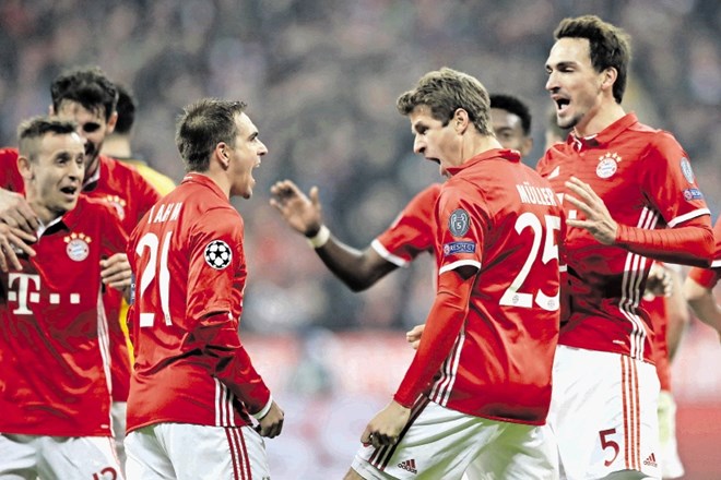 Bayern je v enajstih minutah napolnil mrežo nebogljenega Arsenala.