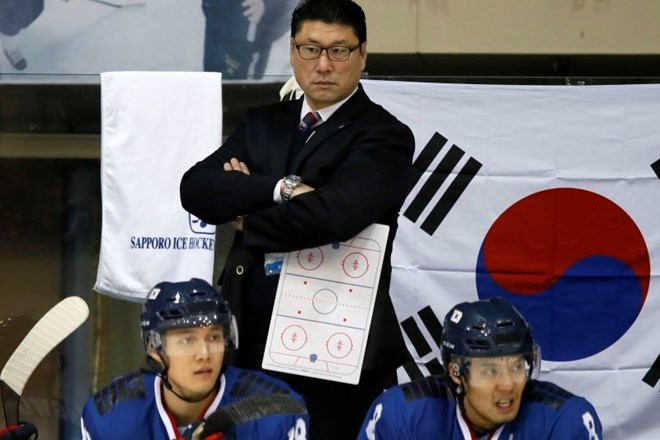 Jim Paek, trener južnokorejske hokejske reprezentance. (Foto: AP)