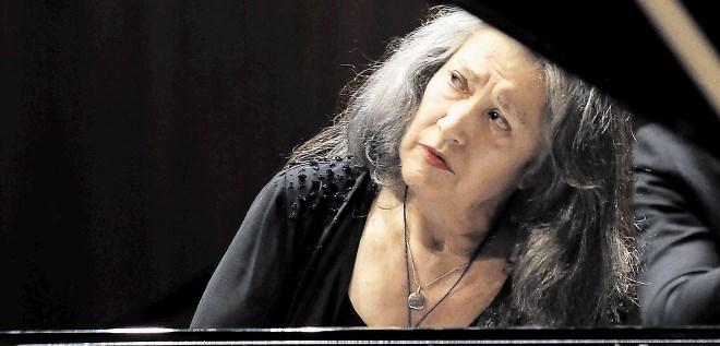 Martha Argerich, kultna pianistka, bo nocoj  v dialogu  s pianistom Eduardom Hubertom.