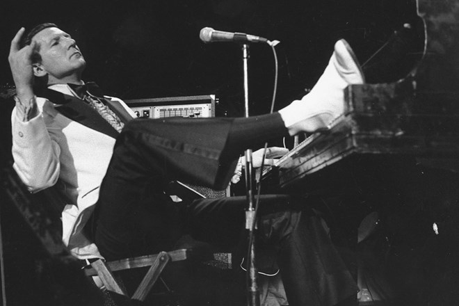 Umrl eden od pionirjev rock and rolla Jerry Lee Lewis
