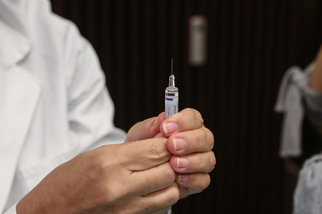 Ljubljanski zdravstveni dom poziva k cepljenju proti KME