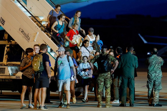 Niger odprl meje, v Evropi prva letala z evakuiranimi
