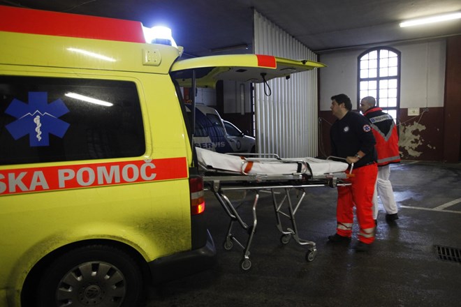 Dravograd: Oseba zdrsnila 300 metrov v globino in umrla