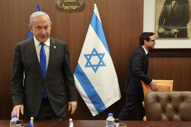 Netanjahu zavrnil zahteve Hamasa, napovedal popolno zmago