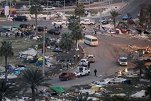Vojska v Bahrajnu prevzela nadzor nad prestolnico in prepovedala shode