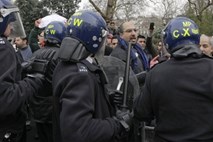 Akcija: V Londonu aretirali prek 150 domnevnih pripadnikov tolp