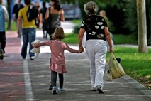 Življenjska doba v Sloveniji primerljiva z EU, le zdravje je pri nas malo slabše
