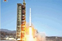 Umeščanje satelita v orbito kot kamuflaža za preizkušanje raket dolgega dosega