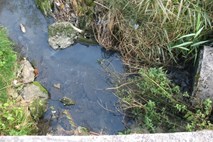 Stražišče pri Kranju: Z onesnaženim okoljem  in brez kanalizacije