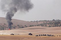 Sirski uporniki s podporo turških sil na severu Sirije že zavzeli štiri vasi