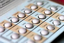 Varčevanje pri kontracepciji bi lahko ženske udarilo po žepu