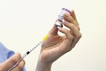 Po uporu zdravnikov sprememb pri dostopu do cepljenja ne bo
