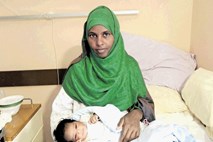  Somalska novorojenka: Deklica dobila ime, mama zaprosila za azil