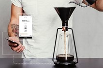 Slovenski pametni aparat za pripravo kave Gina na Kickstarterju zbral pol milijona dolarjev