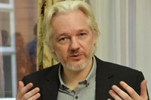 Assange pristal na izročitev ZDA, če izpustijo  Manningovo
