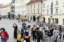 Tuji mediji vabijo na spomladanski sladoled v Ljubljano