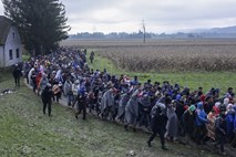 Sodišče EU: Hrvaška beguncev ne bi smela pošiljati naprej v Slovenijo