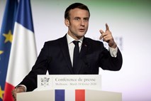 Macron napovedal ukrepe proti islamskemu separatizmu v Franciji