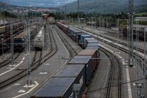 Zaradi računalniške napake motnje v železniškem prometu v Evropi in Aziji