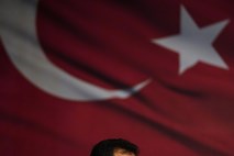 Iskanje protikandidata Erdoganu