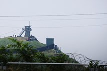 Južna Koreja po prestopih meje iz severne sosede z opozorilnimi streli