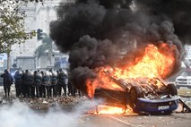 #video Protesti v Argentini: ogenj in dim na ulicah Buenos Airesa